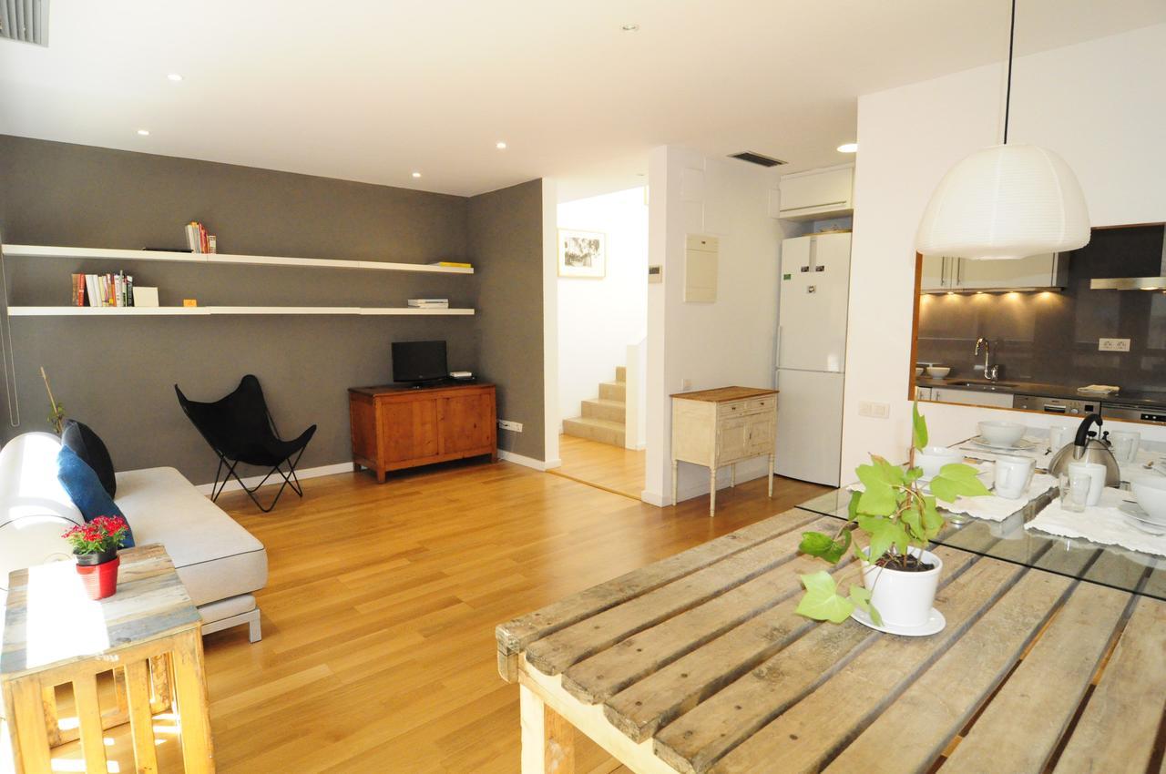 Rentbcn Gracia Deluxe Appartamento Barcellona Esterno foto
